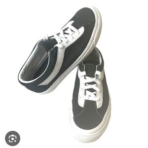 LIKE NEW VANS UltraCush 721278 Black Suede Skate Shoes